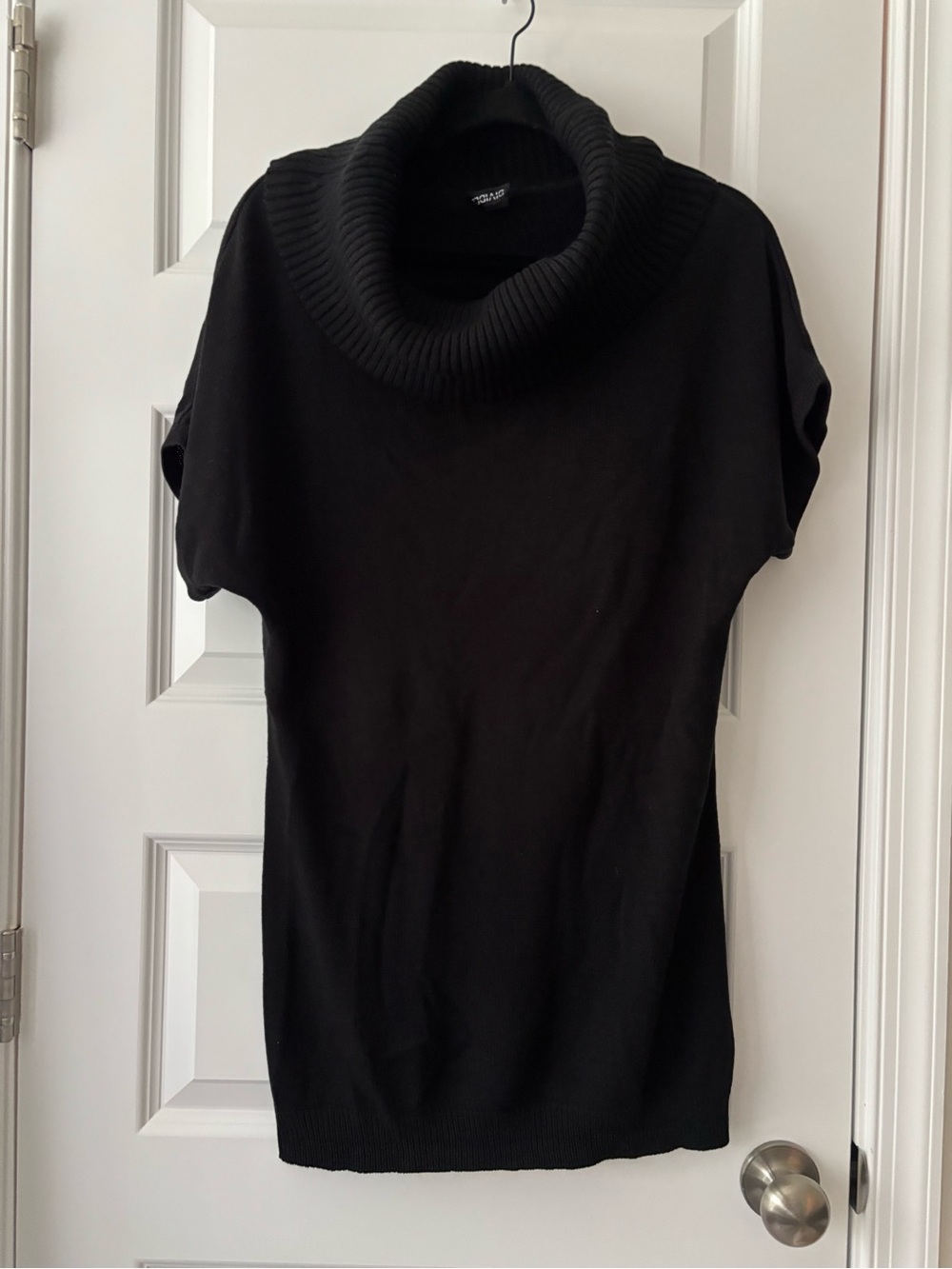 H&M Black Short-Sleeve Cowl Neck Sweater S